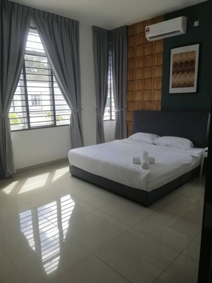 Johor Desaru Beach Bungalow Villas Kangkar Chemaran Extérieur photo