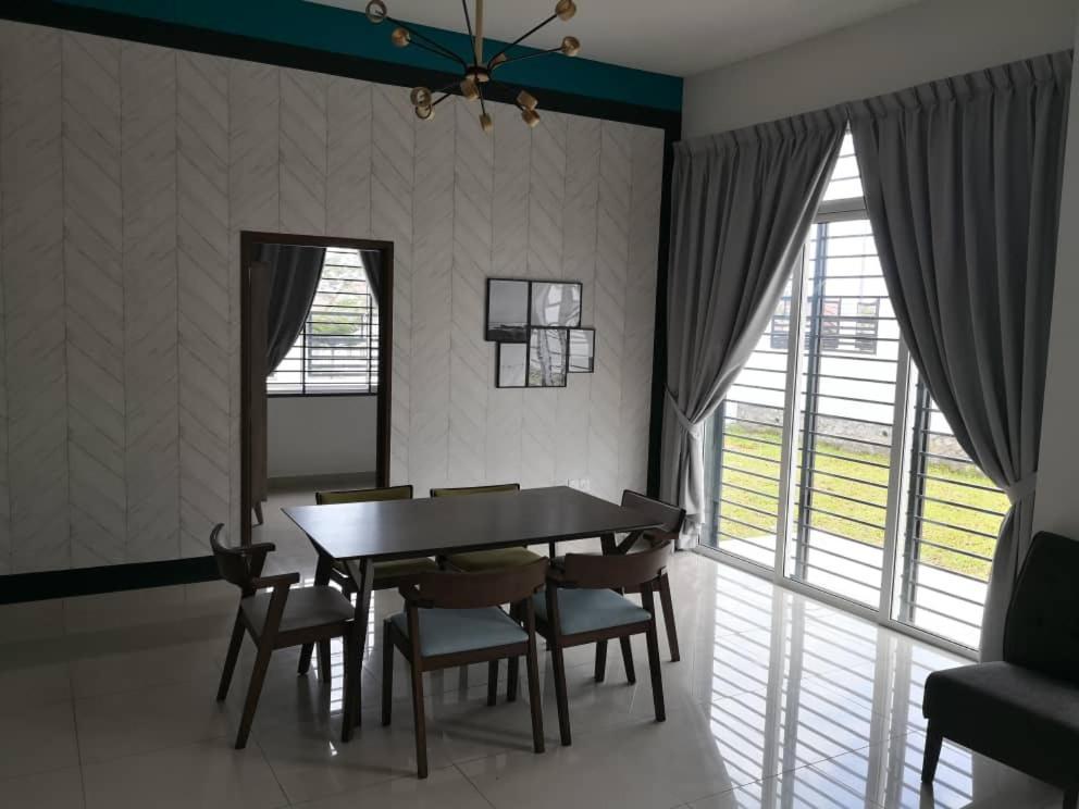Johor Desaru Beach Bungalow Villas Kangkar Chemaran Extérieur photo