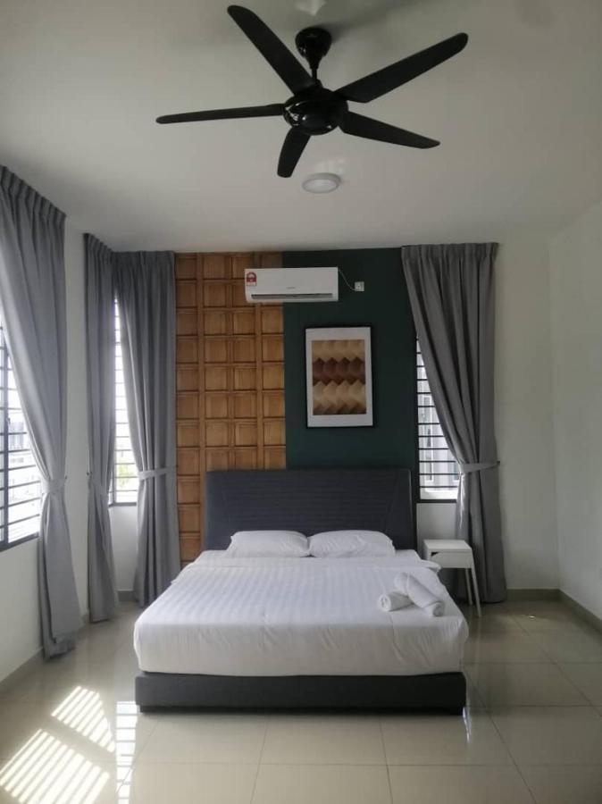 Johor Desaru Beach Bungalow Villas Kangkar Chemaran Extérieur photo
